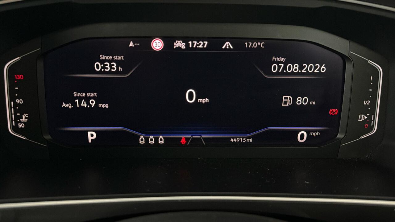 Volkswagen Tiguan — photo 22