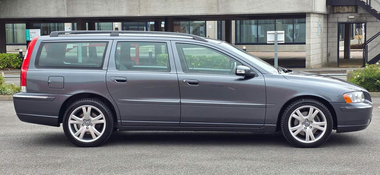 Volvo V70 — photo 100