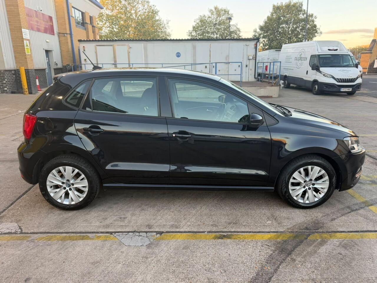 Volkswagen Polo — photo 2