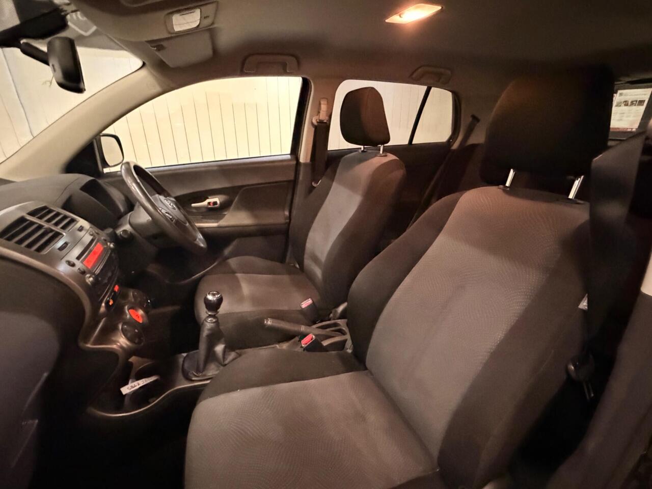 Toyota Urban Cruiser — photo 19