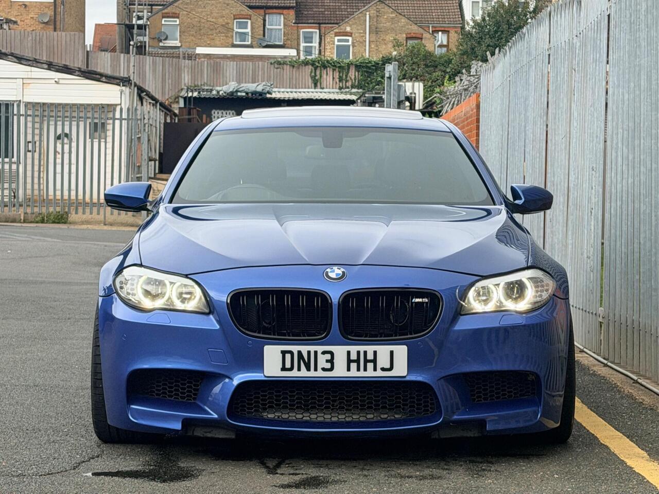 2013 BMW M5 4.4 V8 DCT Euro 5 (s/s) 4dr, photo 4