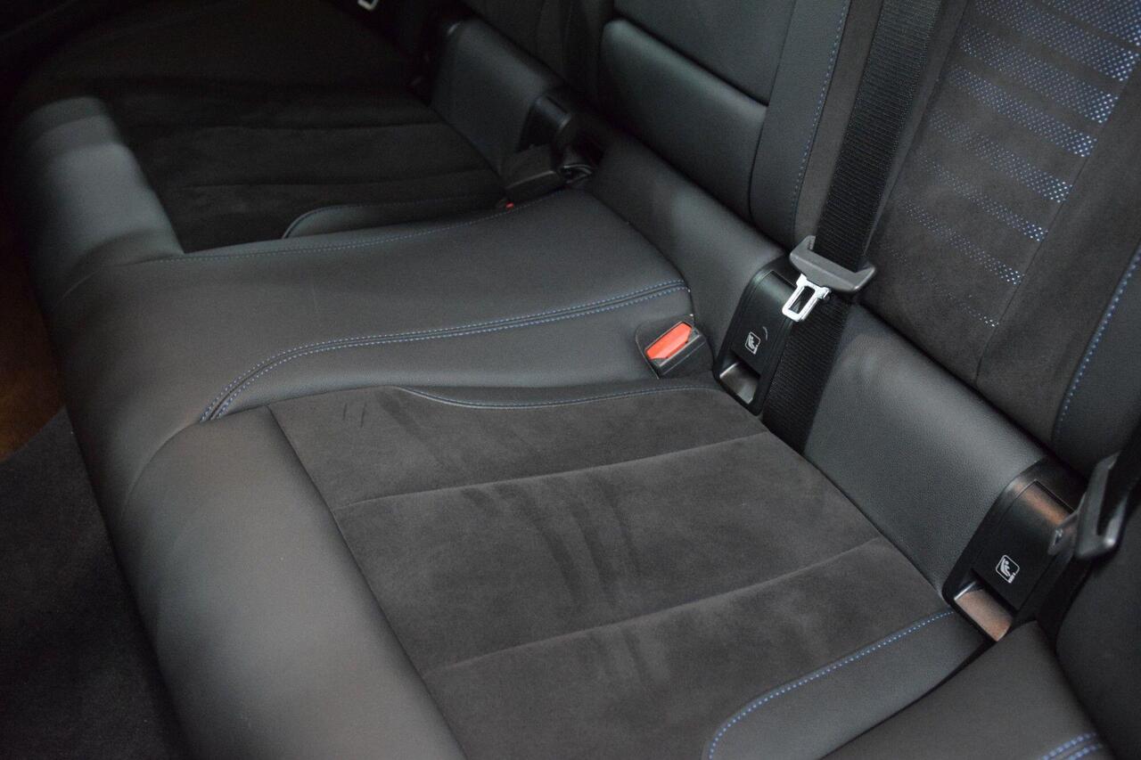 BMW i4 — photo 26