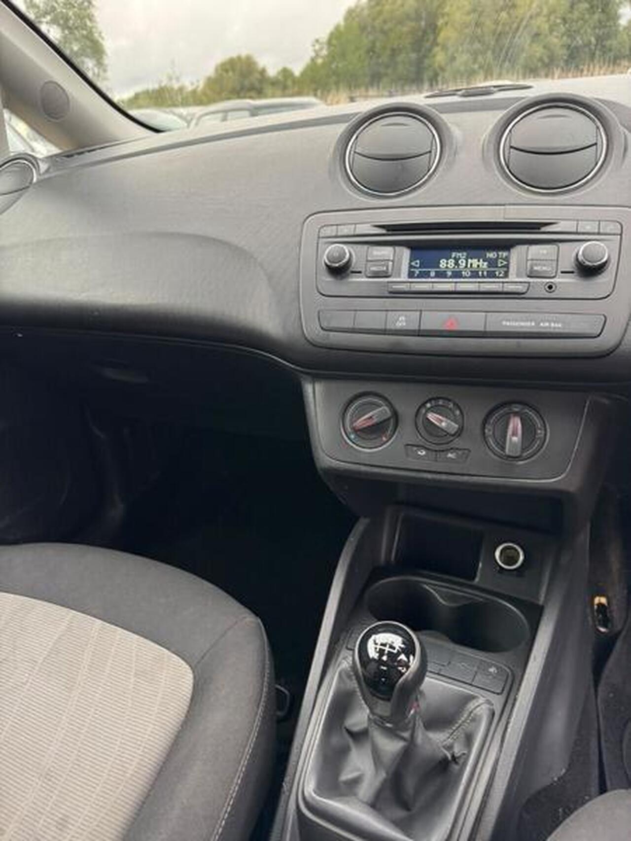 SEAT Ibiza — photo 16