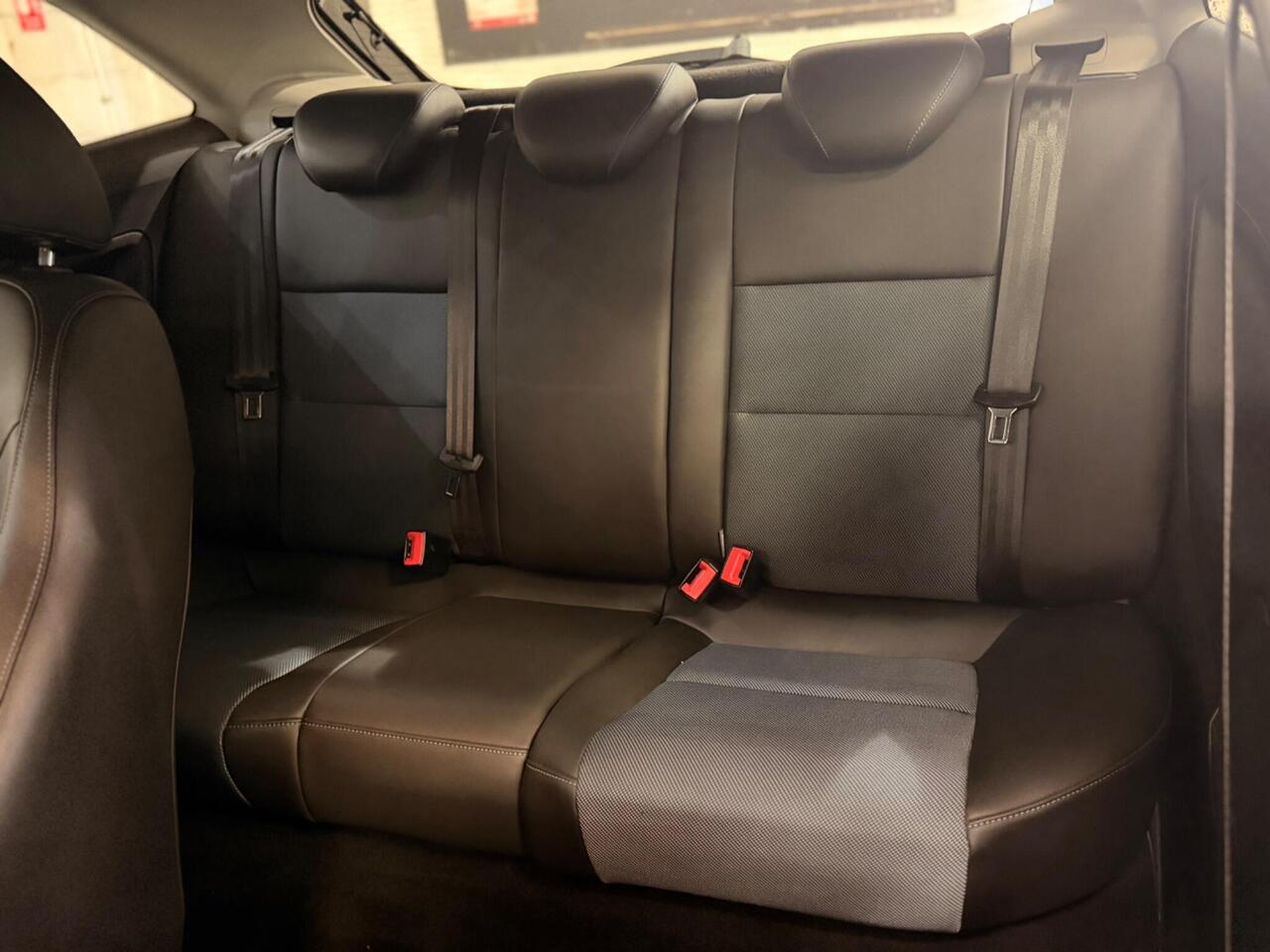 SEAT Ibiza — photo 21