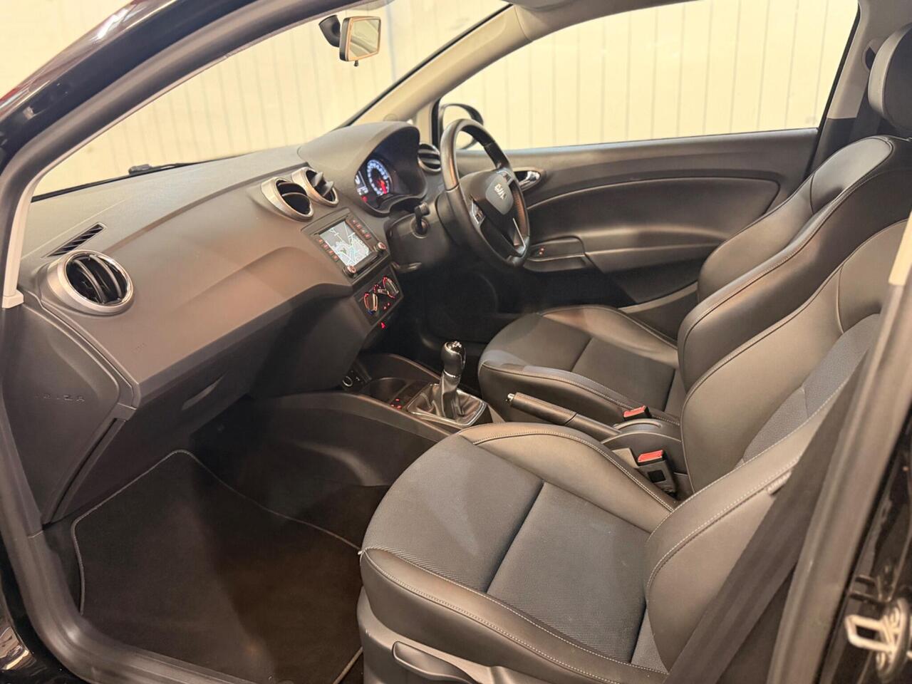SEAT Ibiza — photo 16
