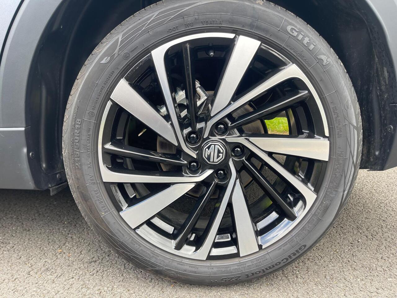 MG MG ZS — photo 33