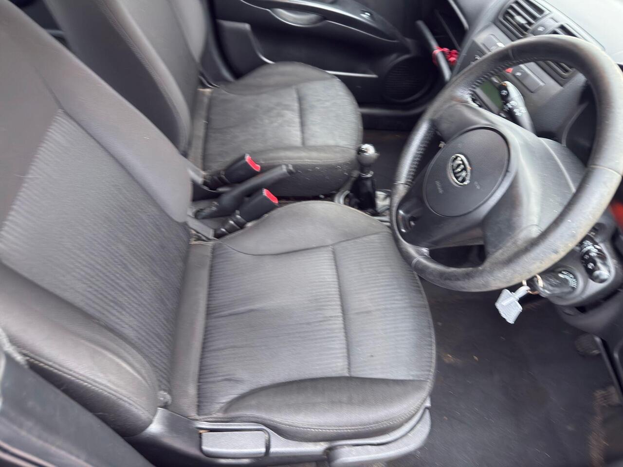 Kia Picanto — photo 16