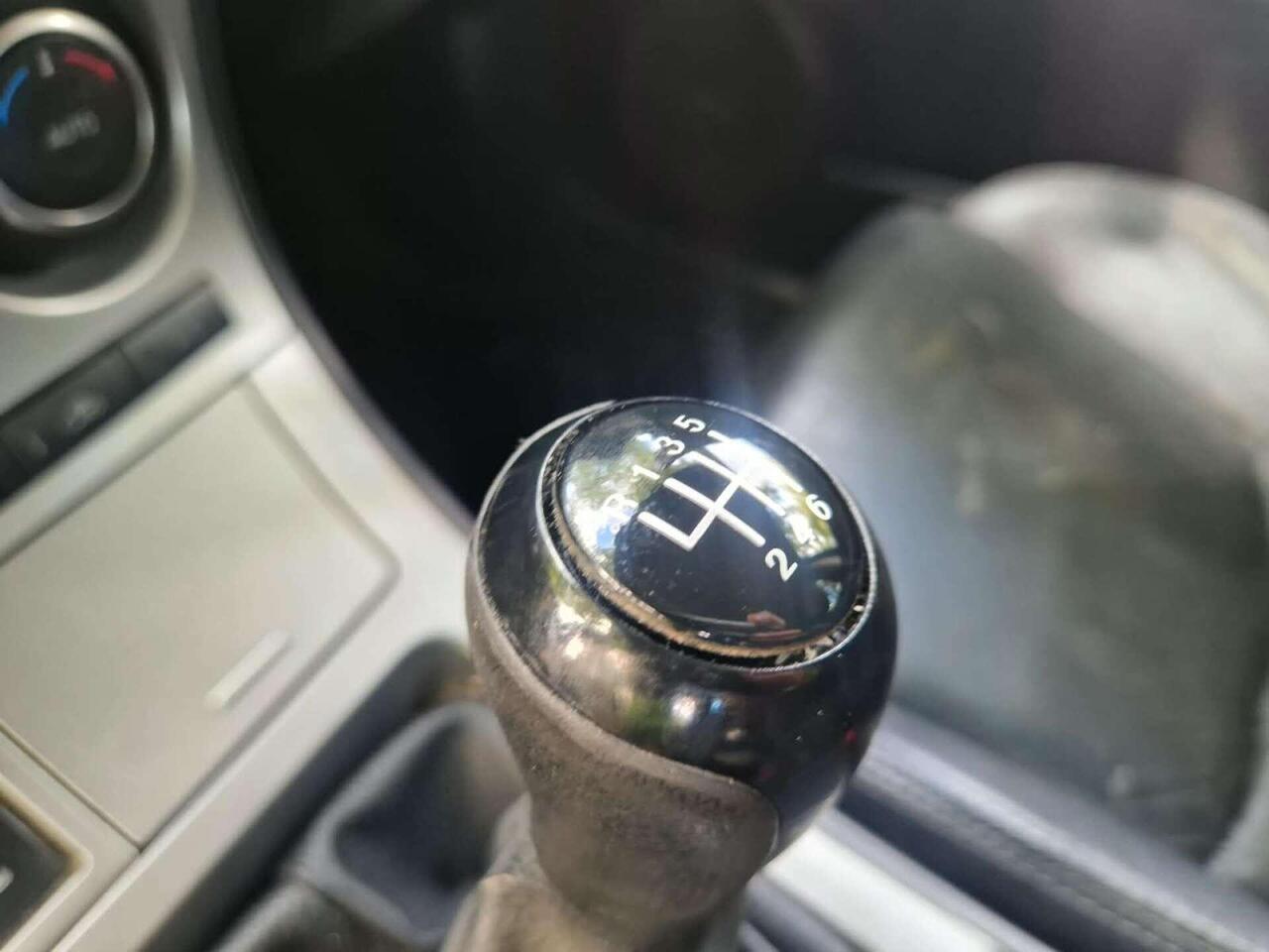 Mazda Mazda3 — photo 26