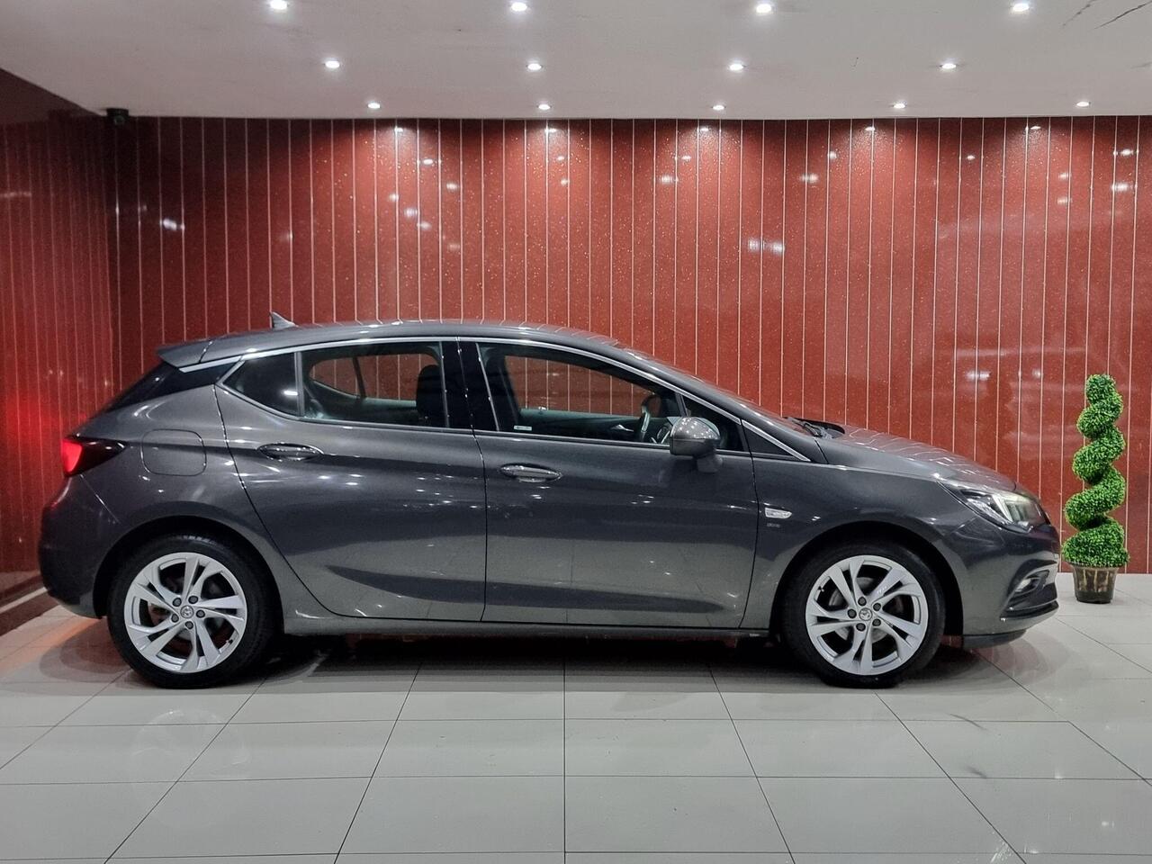 Vauxhall Astra — photo 7