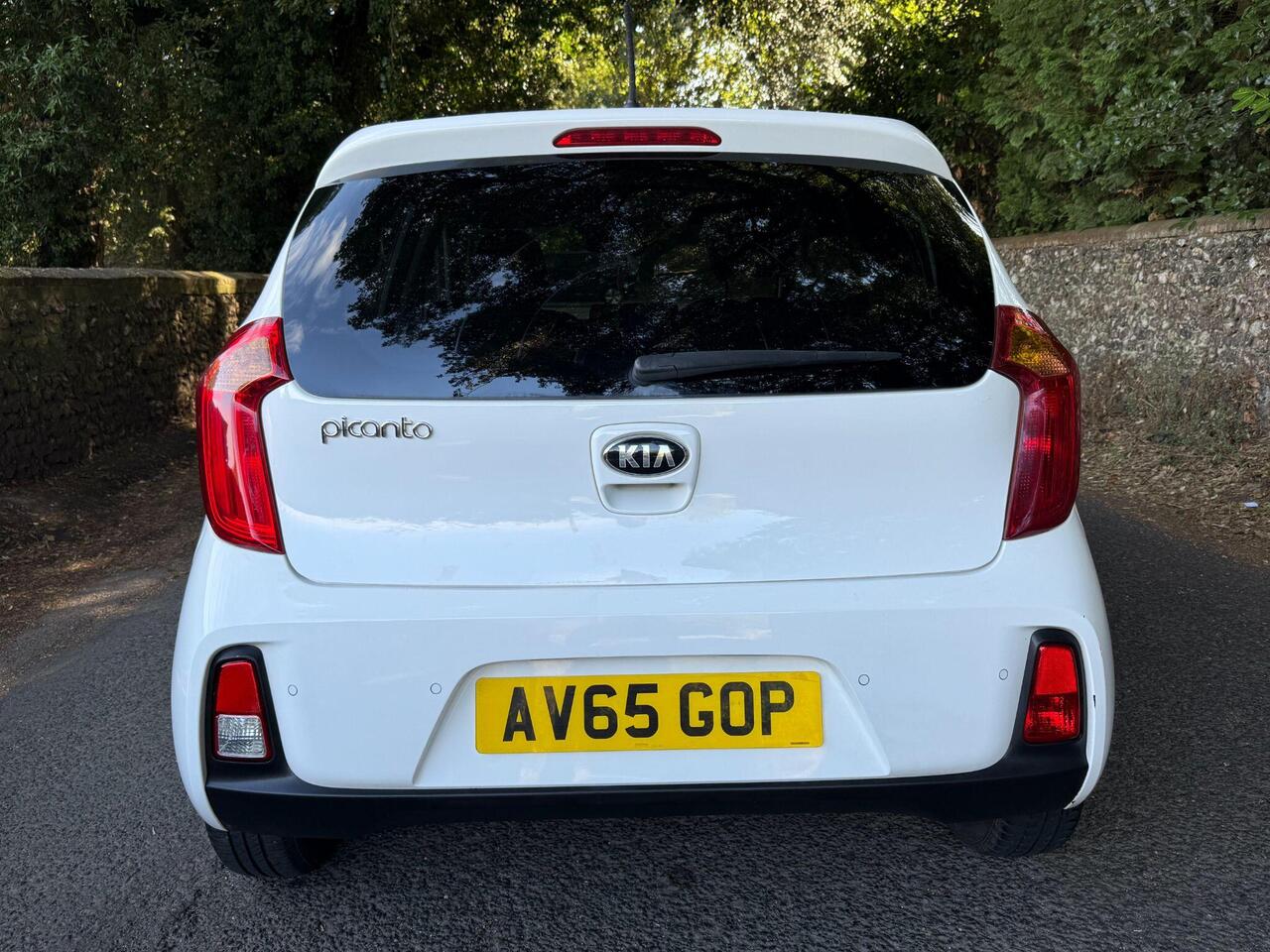 Kia Picanto — photo 4