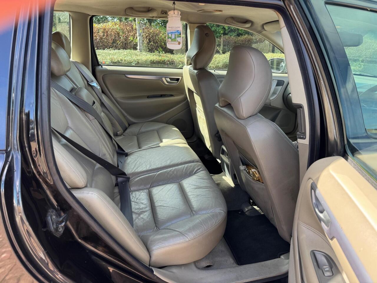 Volvo V70 — photo 26
