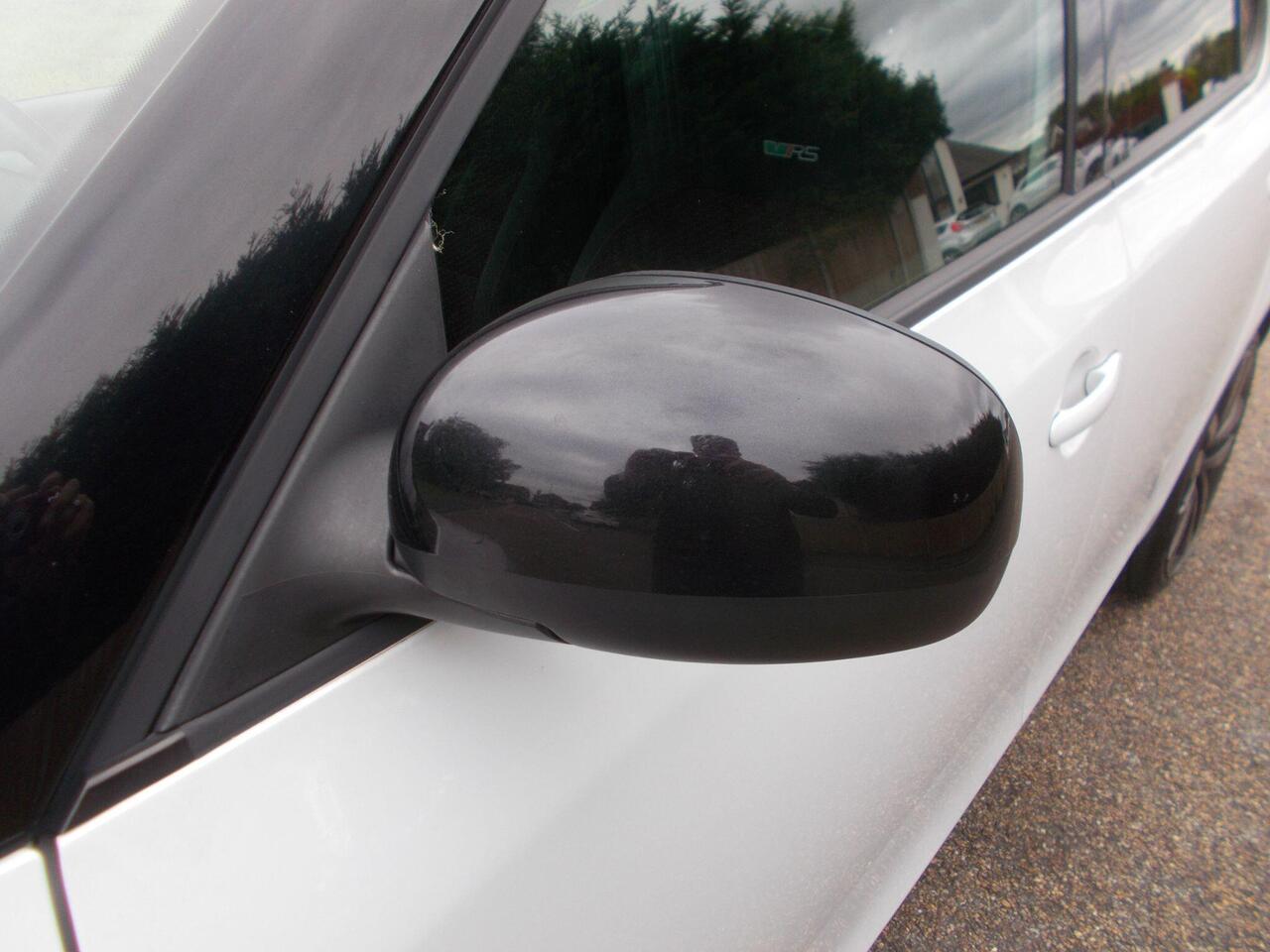 Skoda Fabia — photo 28