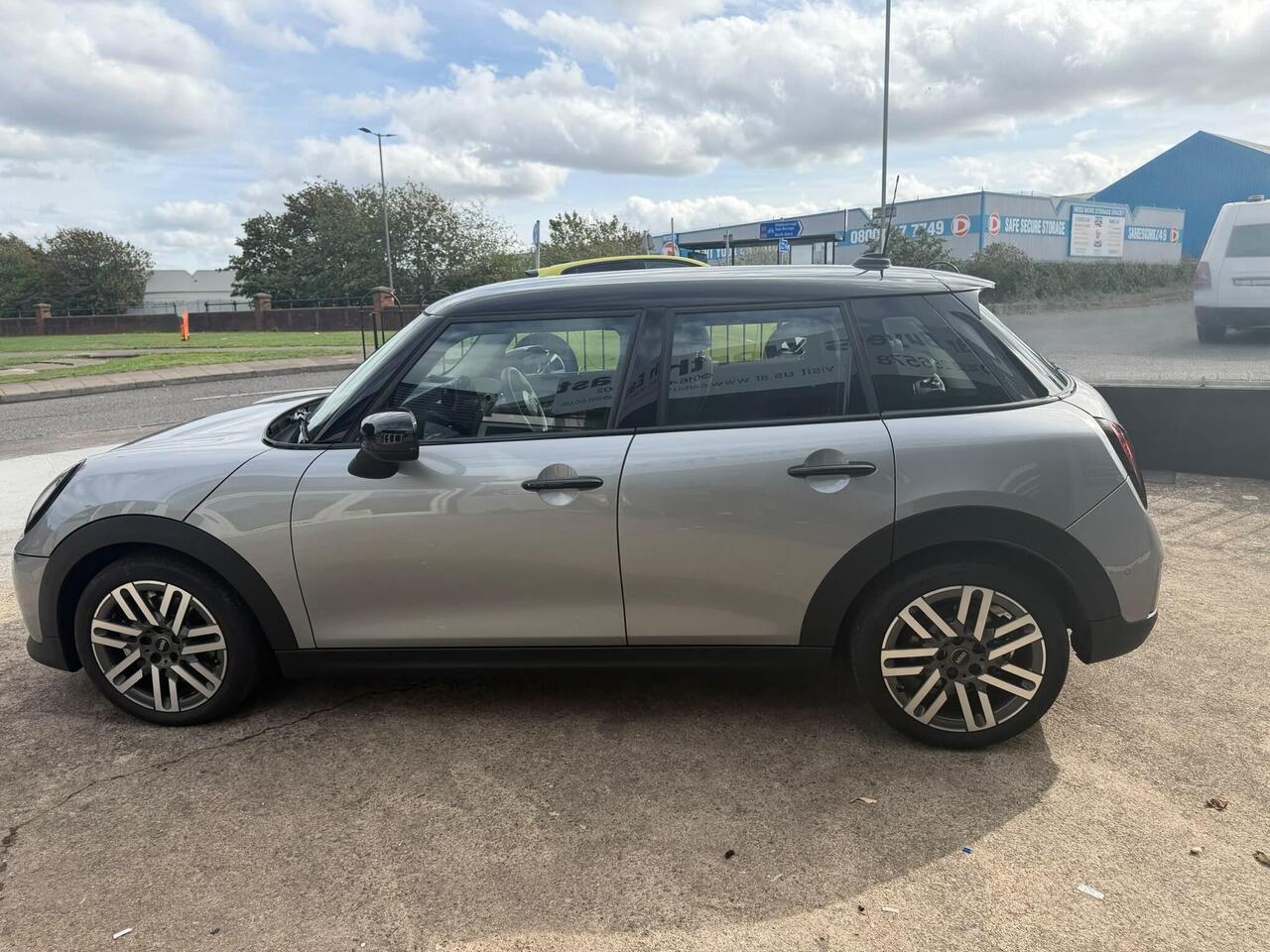 MINI Cooper — photo 2