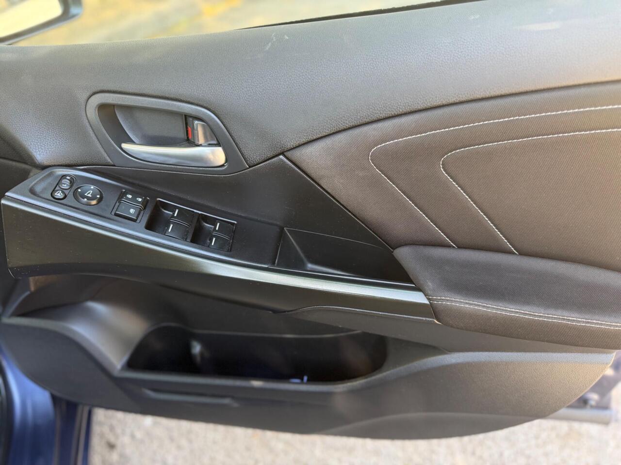 Honda Civic — photo 25