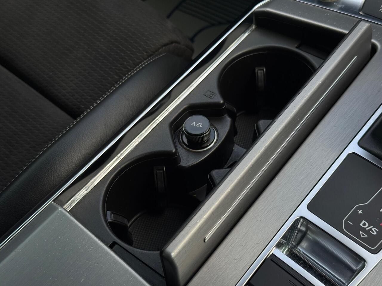 Audi A6 Saloon — photo 57