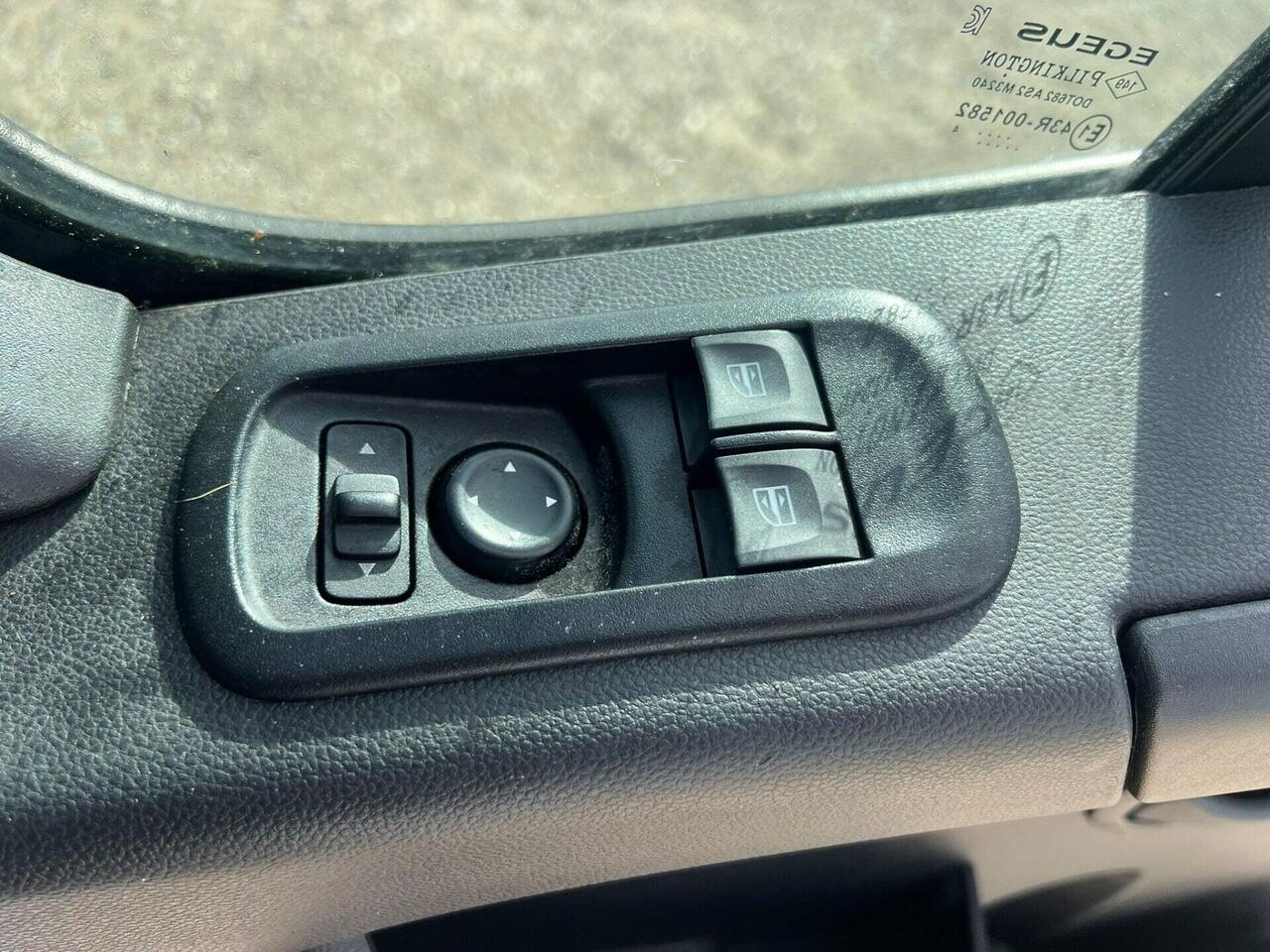 Renault Master — photo 39