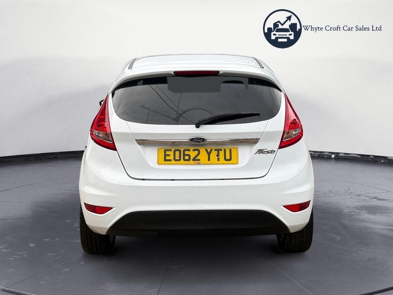 Ford Fiesta — photo 7