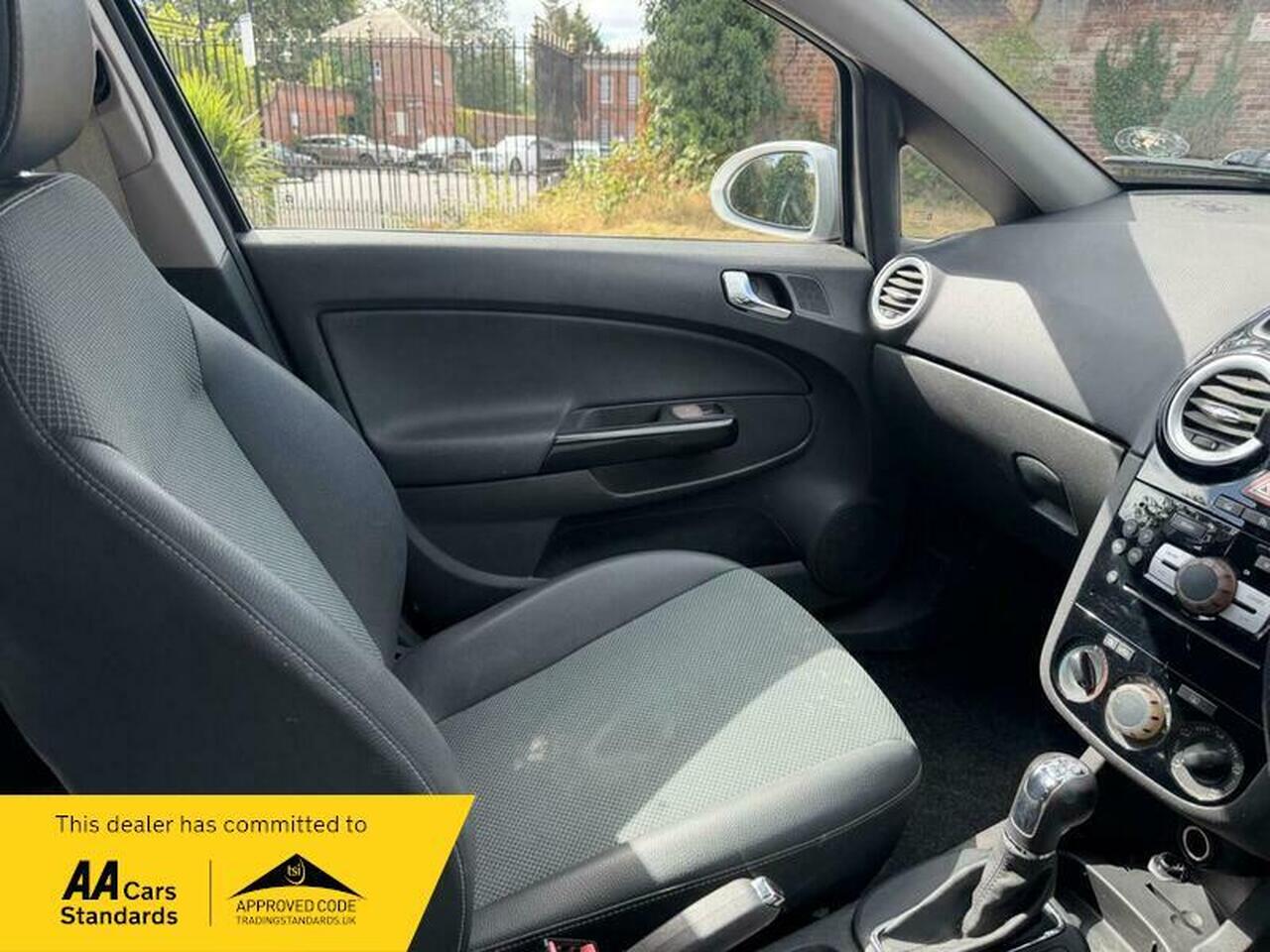 Vauxhall Corsa — photo 20