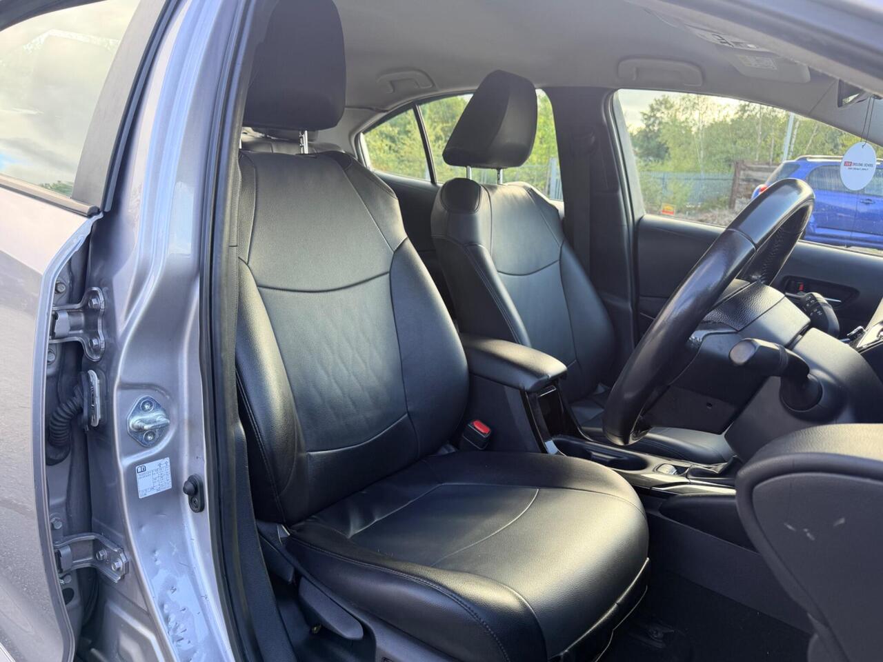 Toyota Corolla — photo 21