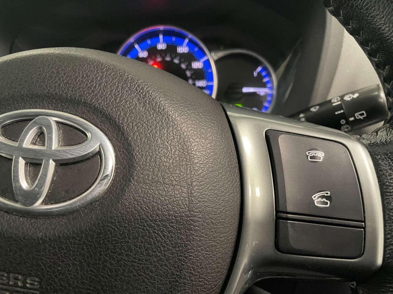 Toyota Yaris — photo 28