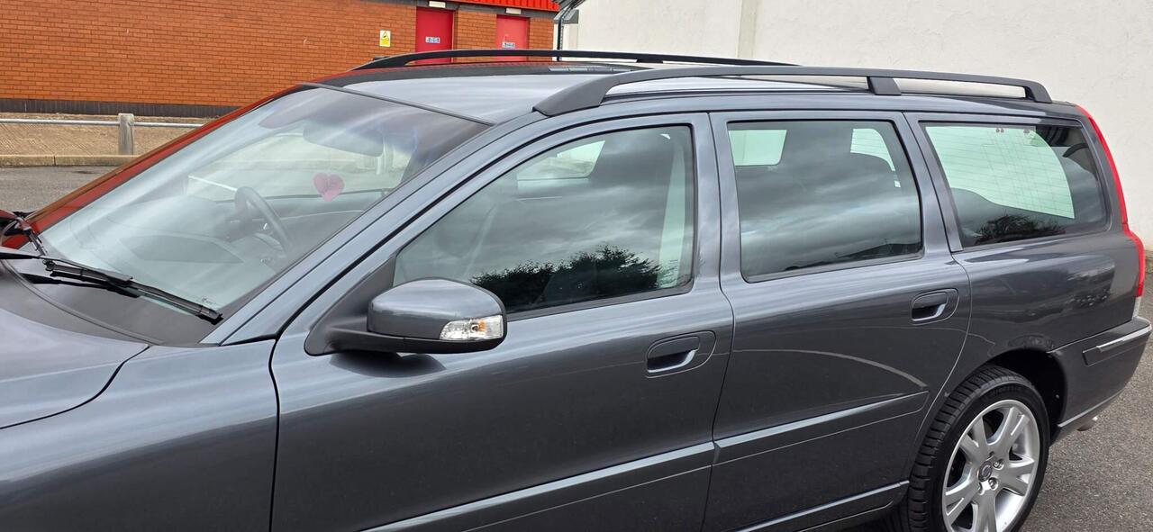 Volvo V70 — photo 15