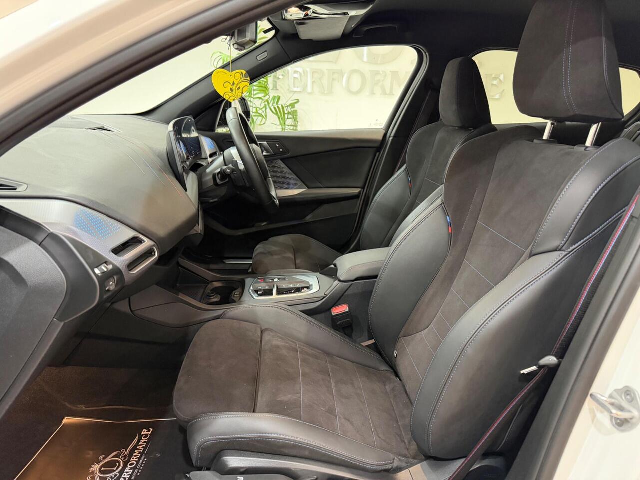 BMW 1 Series — photo 8