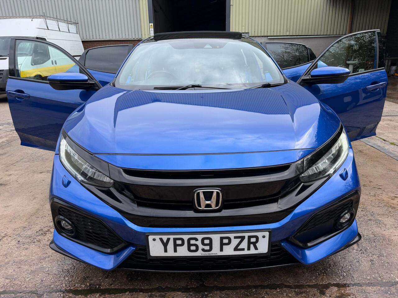Honda Civic — photo 26