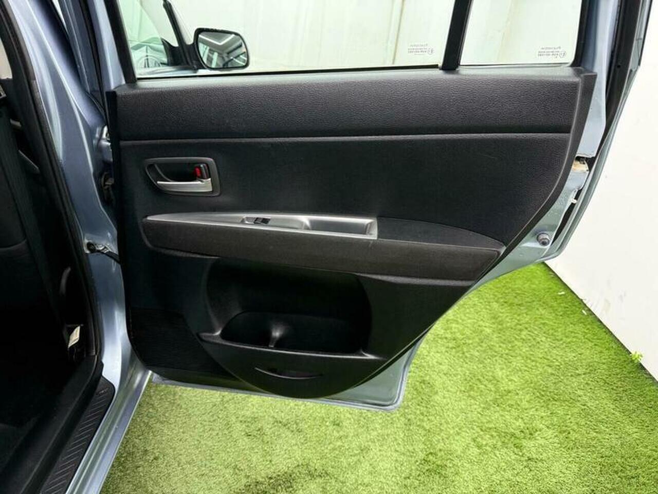 Mazda Mazda2 — photo 20