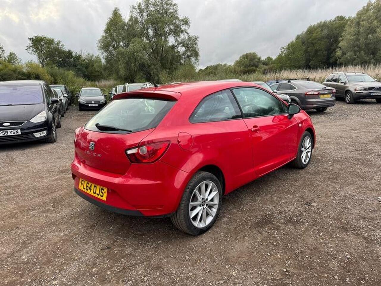 SEAT Ibiza — photo 8
