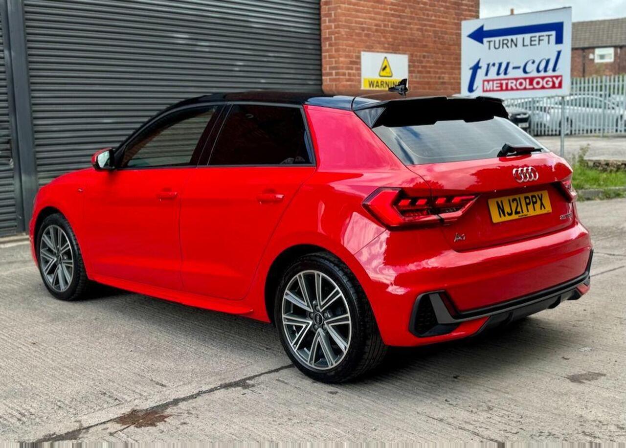 Audi A1 — photo 16