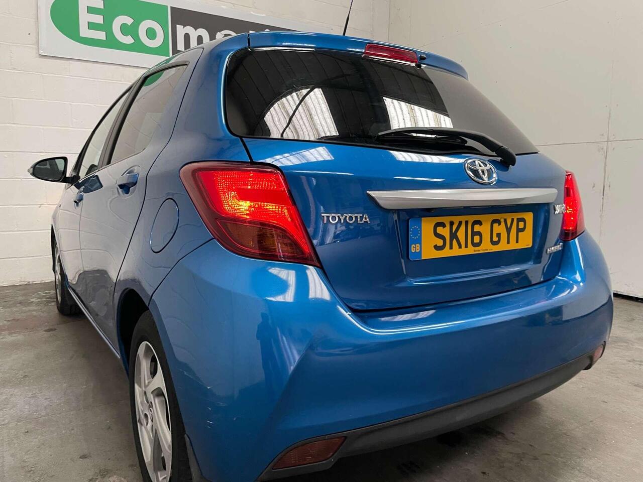Toyota Yaris — photo 17