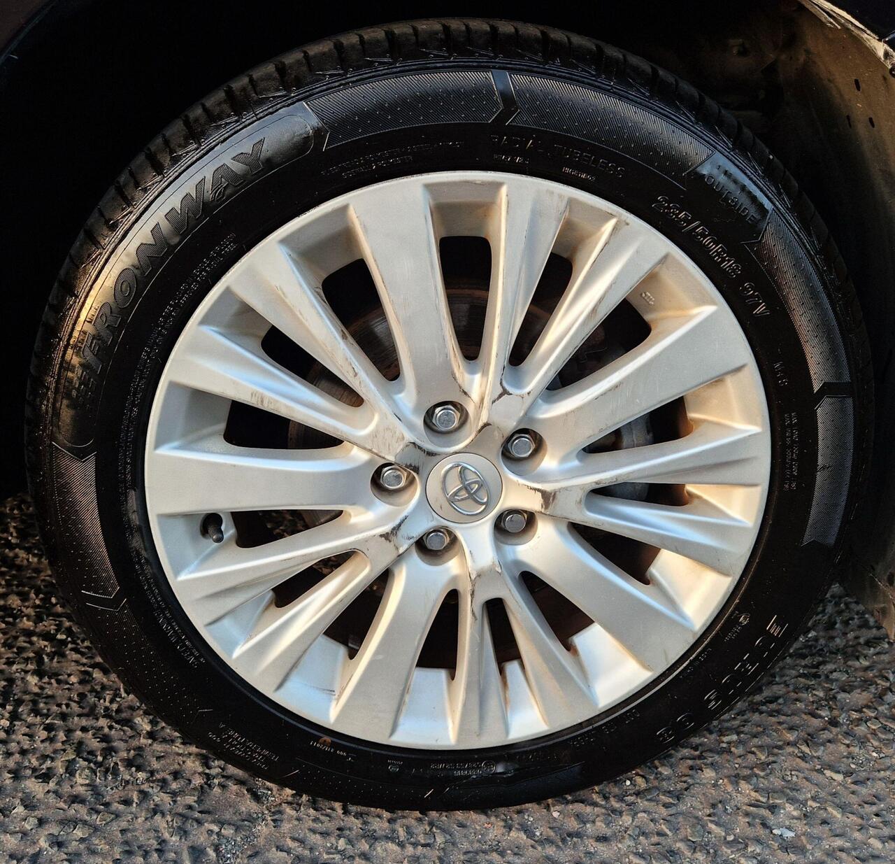 Toyota Vellfire — photo 23