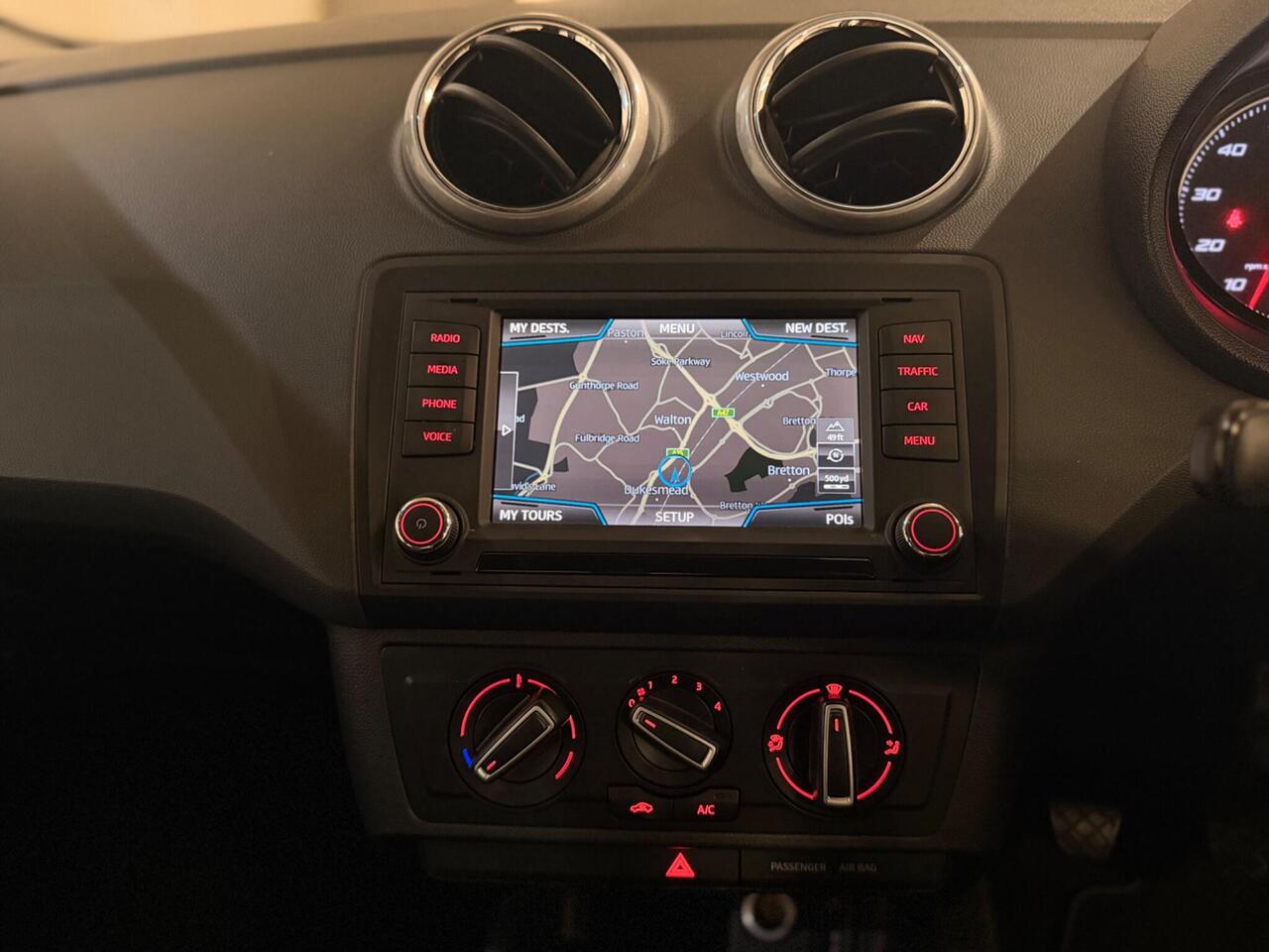SEAT Ibiza — photo 28