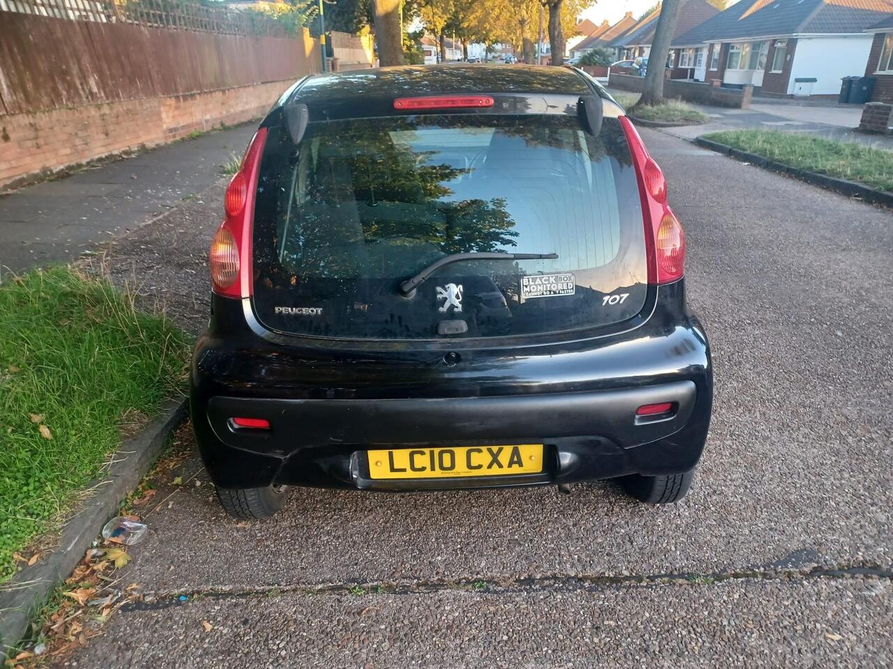 Peugeot 107 — photo 7