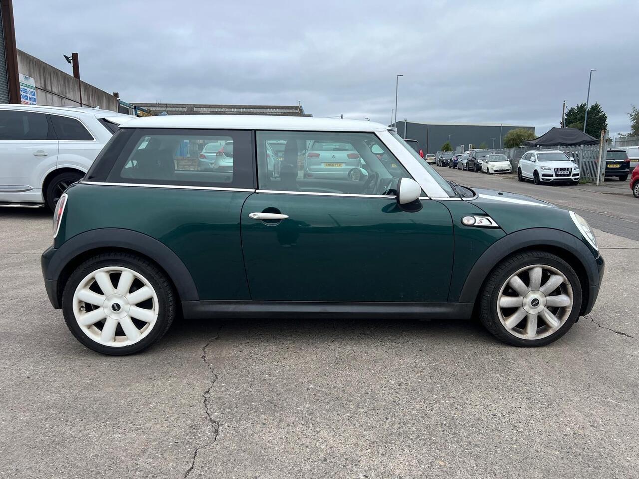 MINI Hatch — photo 10