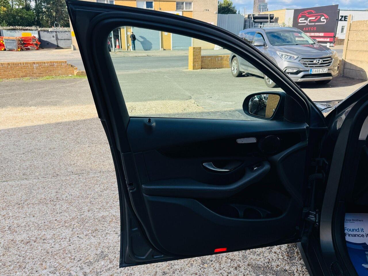 Mercedes-Benz GLC — photo 18