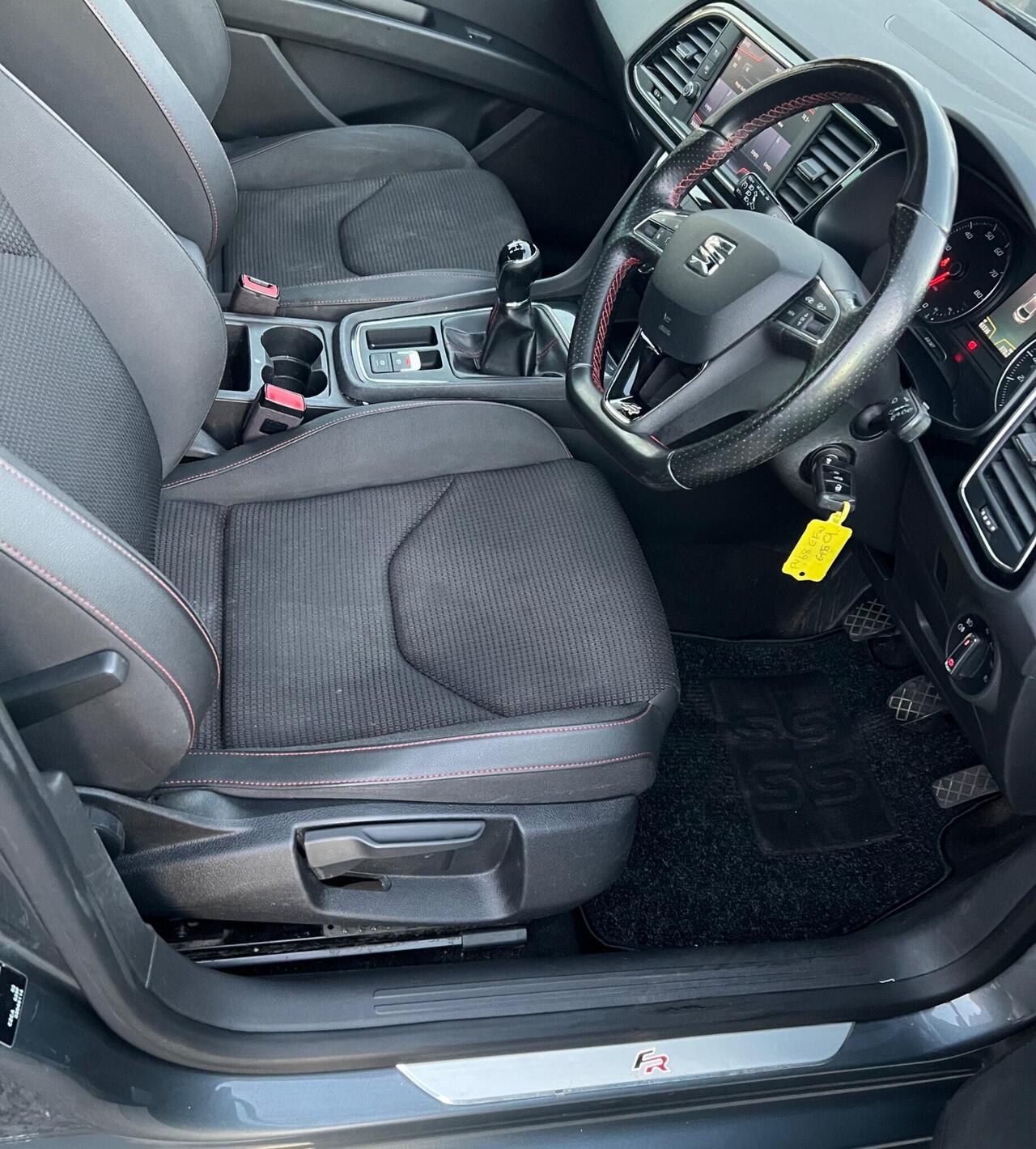 SEAT Leon — photo 24