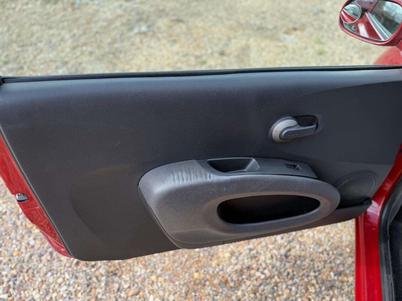 Nissan Micra — photo 35