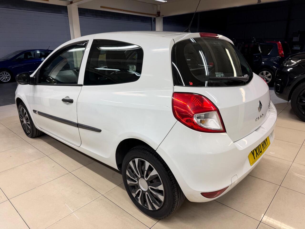 Renault Clio — photo 5