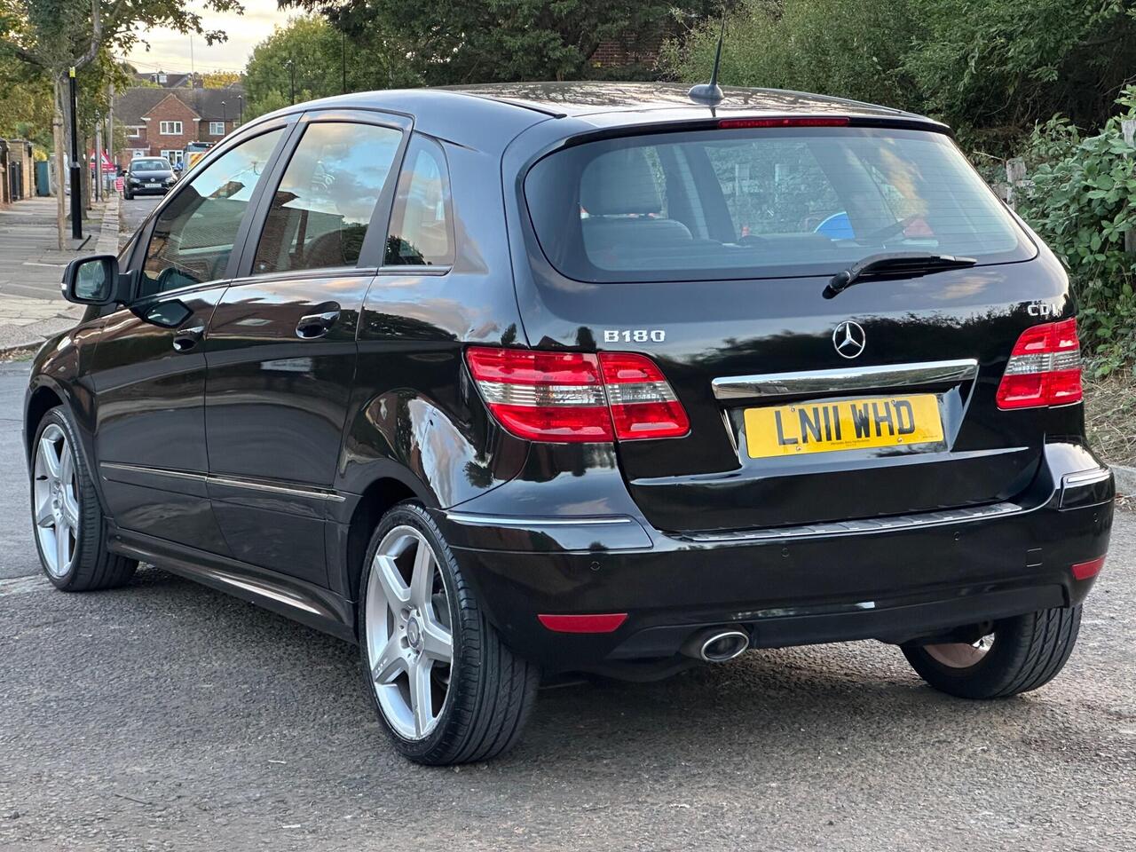 Mercedes-Benz B Class — photo 10