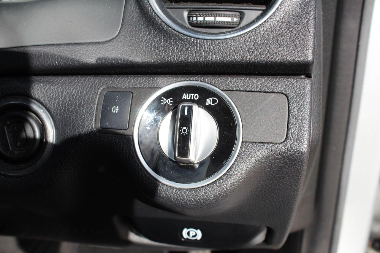 Mercedes-Benz C Class — photo 38
