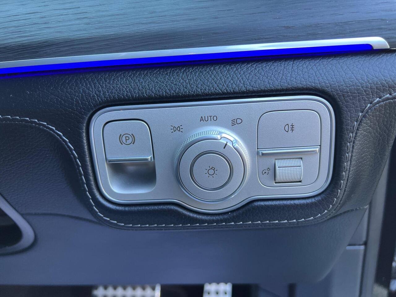 Mercedes-Benz GLS — photo 35