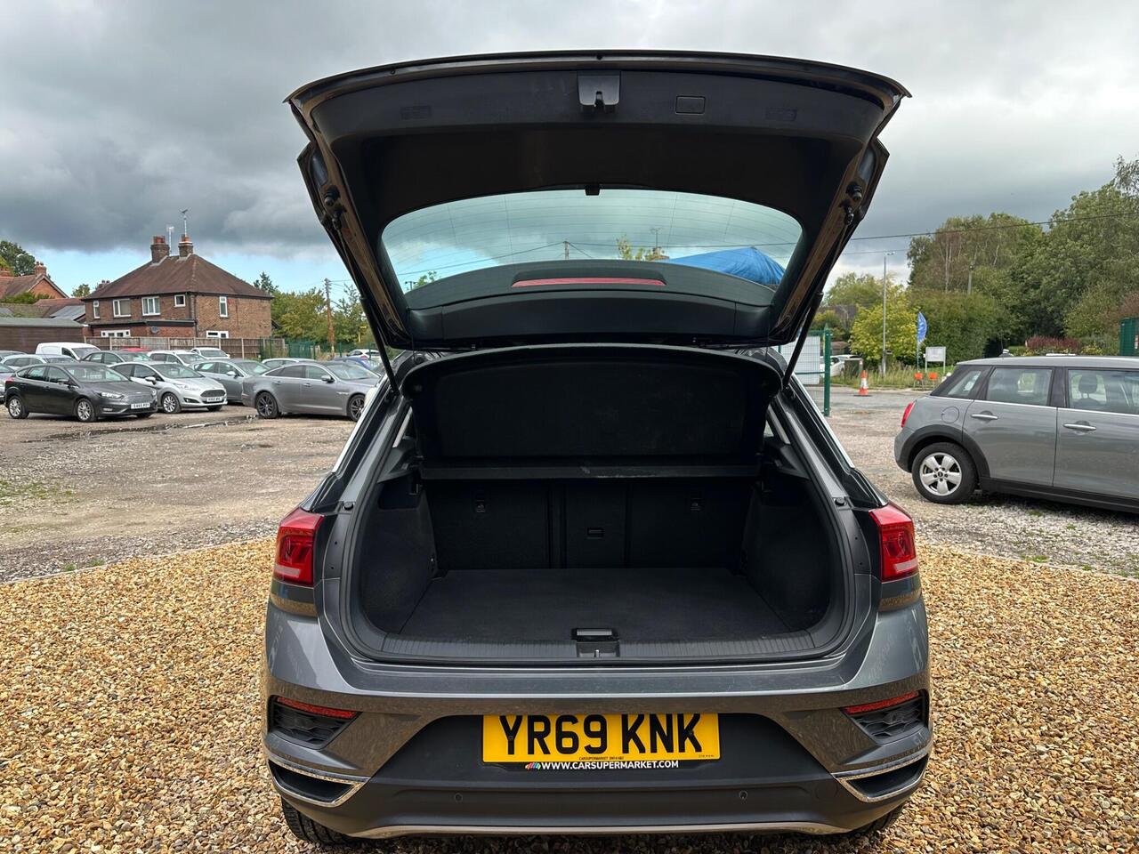 Volkswagen T-Roc — photo 34