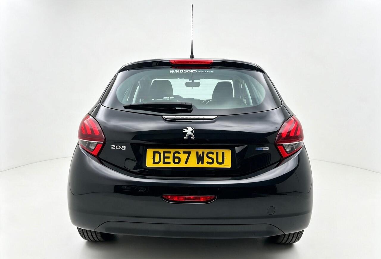 Peugeot 208 — photo 9