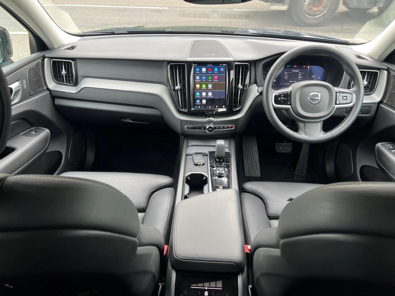 Volvo XC60 — photo 20