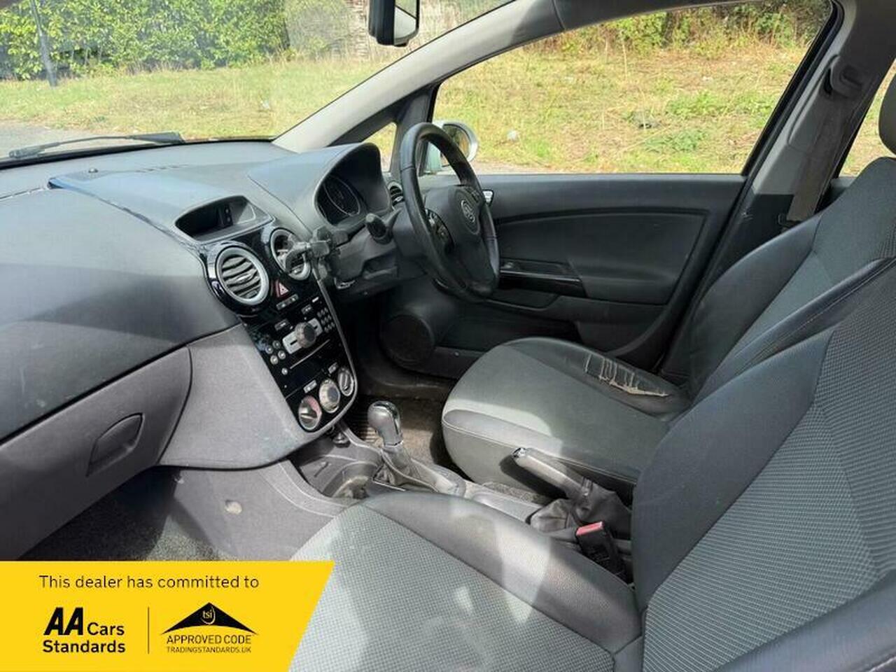 Vauxhall Corsa — photo 34