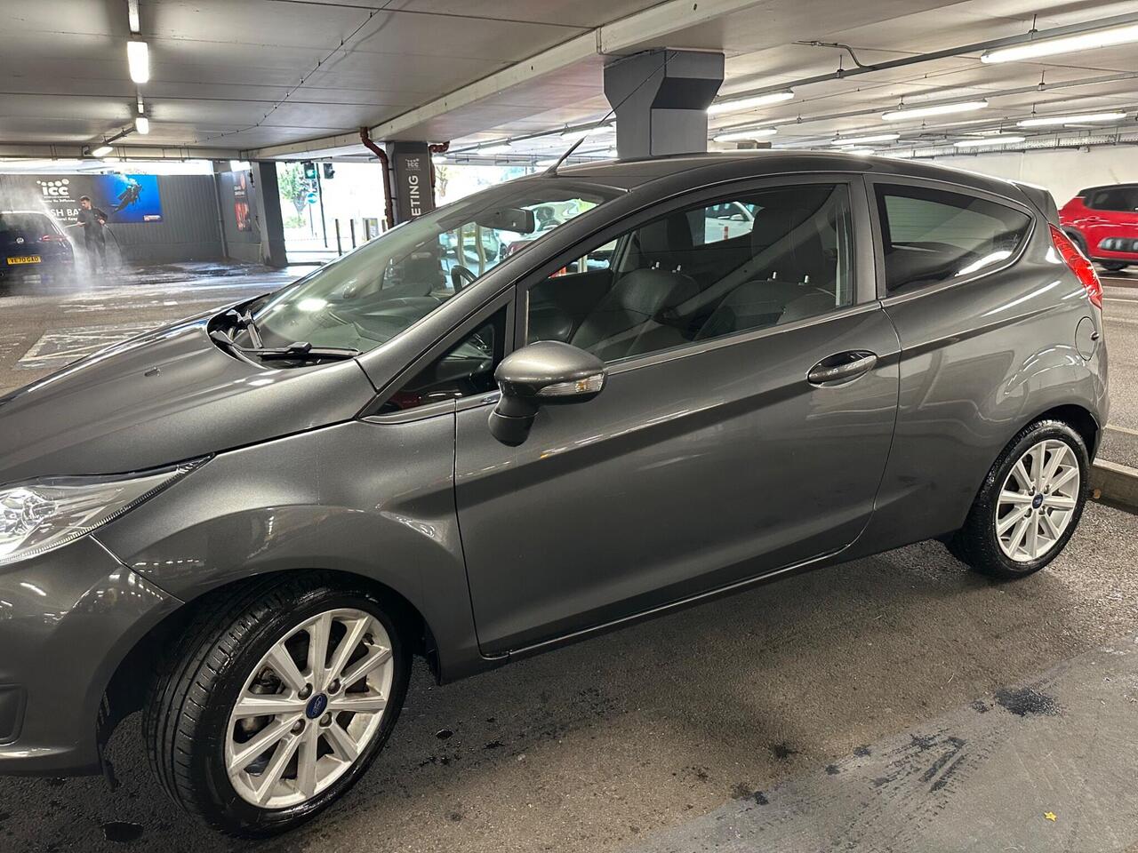 Ford Fiesta — photo 4