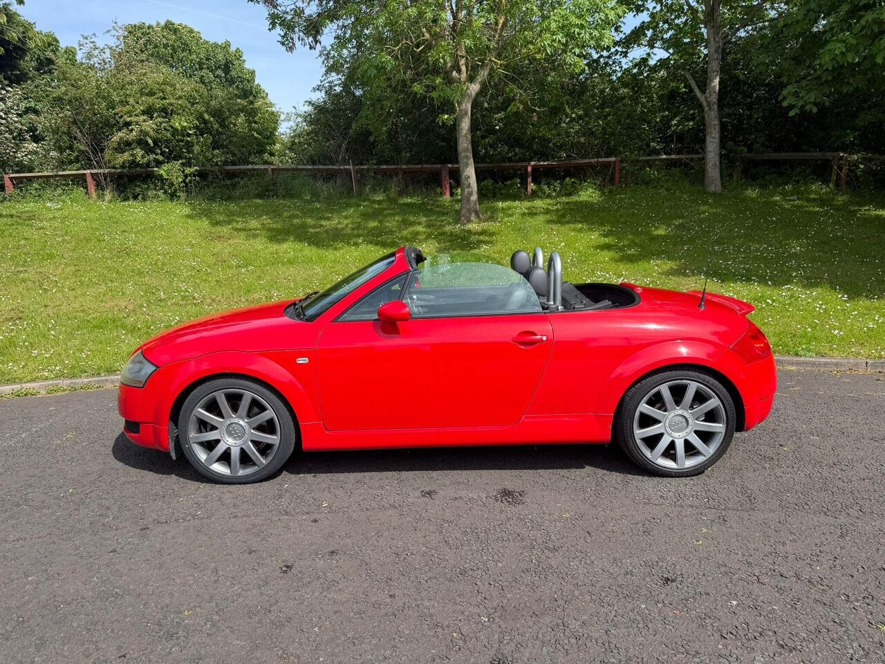 Audi TT — photo 7