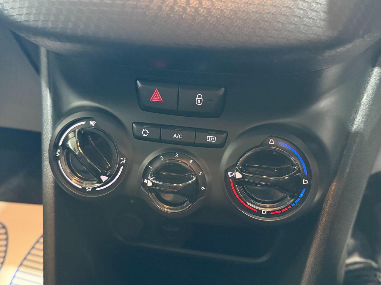 Peugeot 208 — photo 77