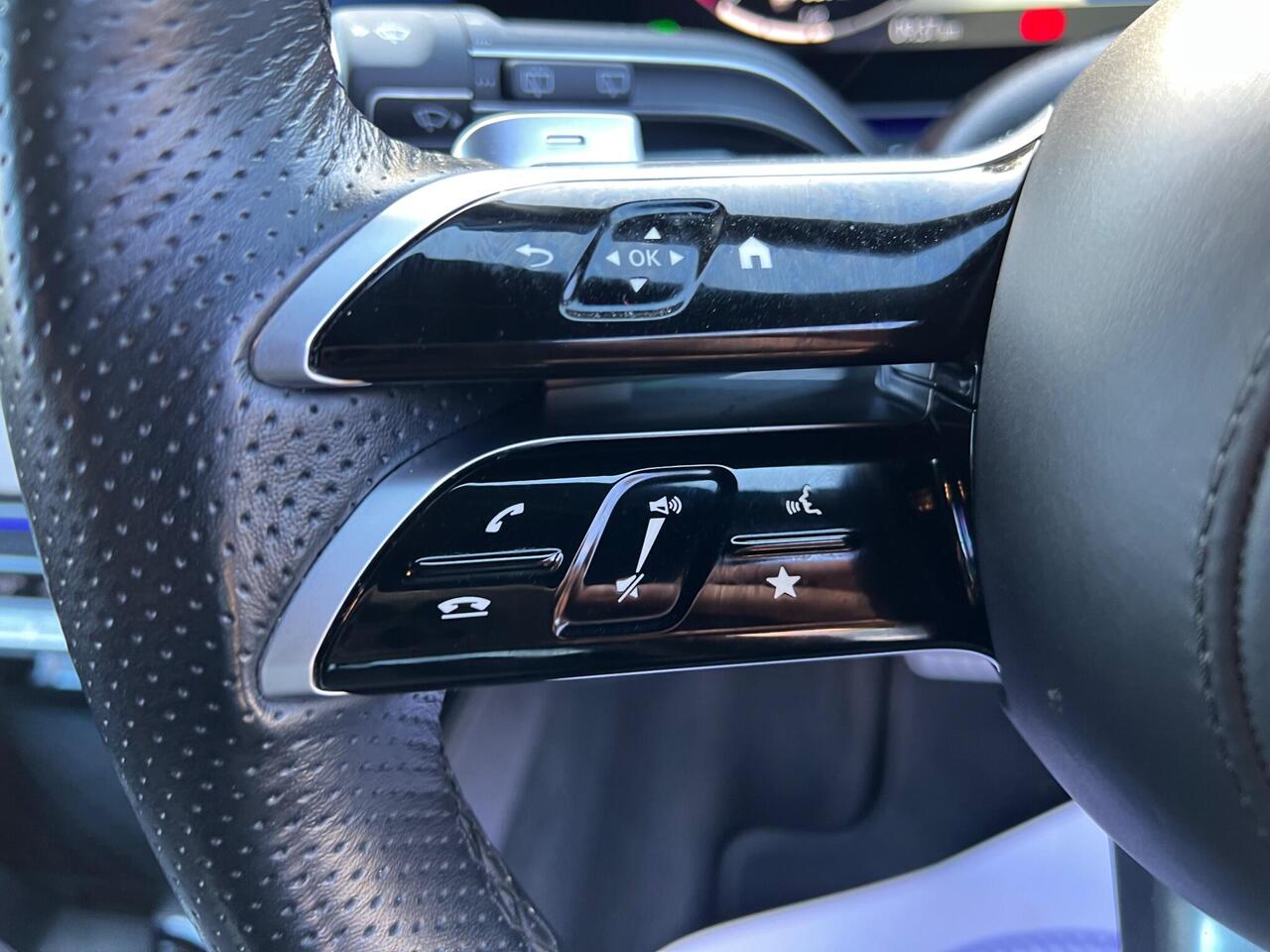 Mercedes-Benz GLS — photo 36